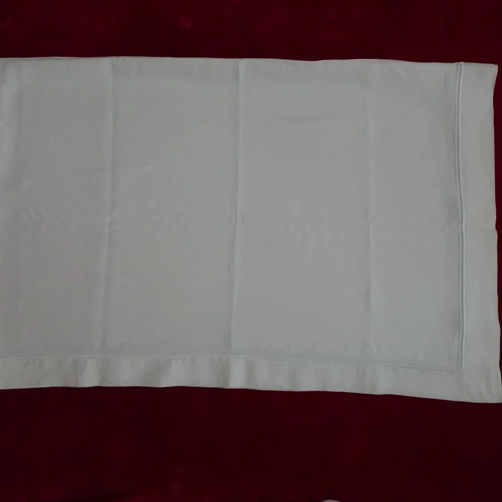 Lands' End Linen Tablecloth 60